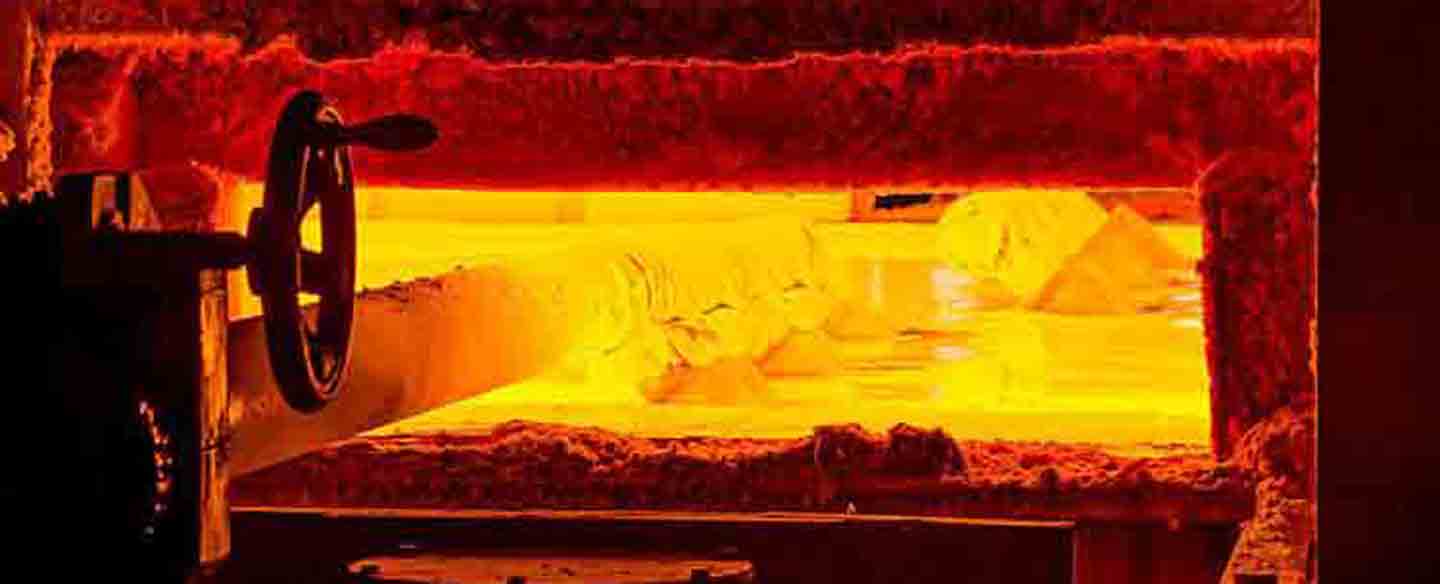 AZS refractory ramming mass applications