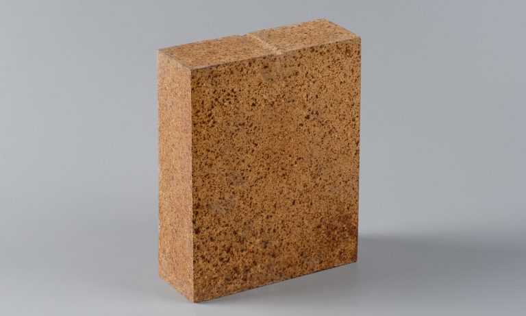 spinel refractory brick.