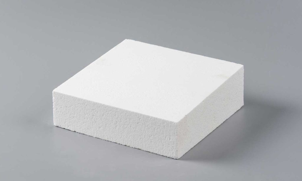 Alumina bubble refractory brick content