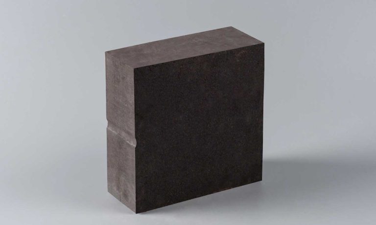 Fused rebonded magnesia chrome brick