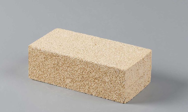 Poly lightweight high alumina insulating brick