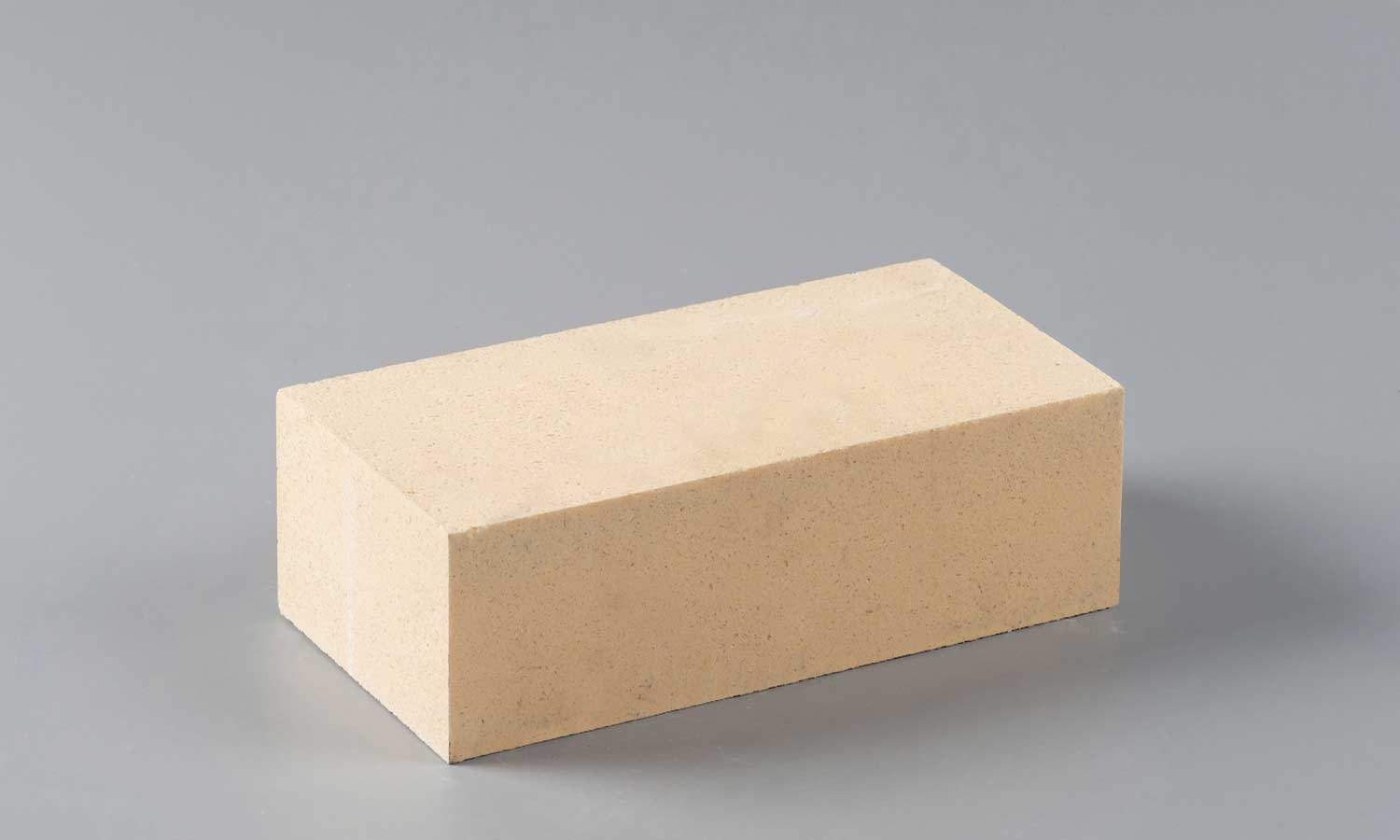 Zircon refractory brick