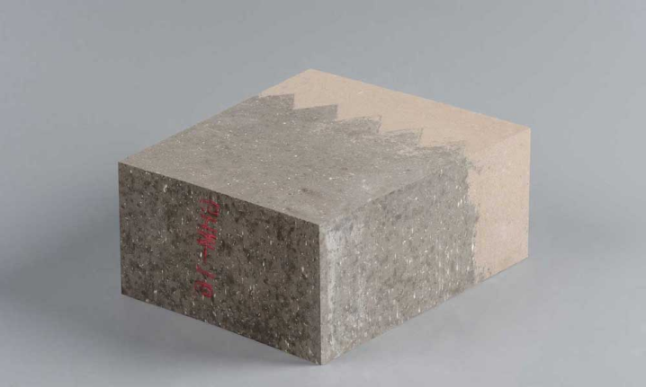 phosphate-bonded refractory brick